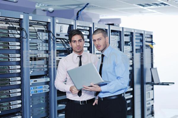 網(wǎng)絡(luò)服務(wù)器室中的計(jì)算機(jī)軟硬件關(guān)鍵要素